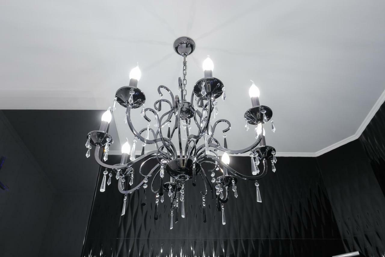 Black&White Apartment In Smart Plaza Kyiv Exterior foto
